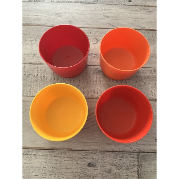 Tupperware 15‎ Misc Items - Snack Cups, S/P Shaker, Colander, Burger Press - Picture 4 of 11